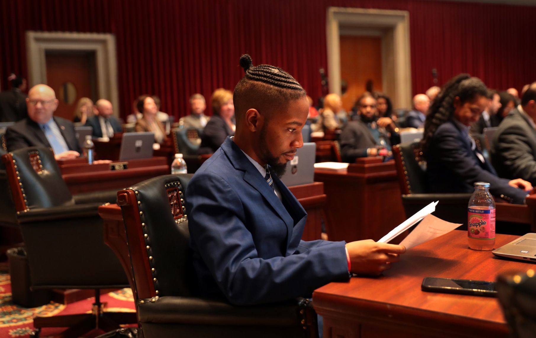 Freshman representatives sworn-in to open session